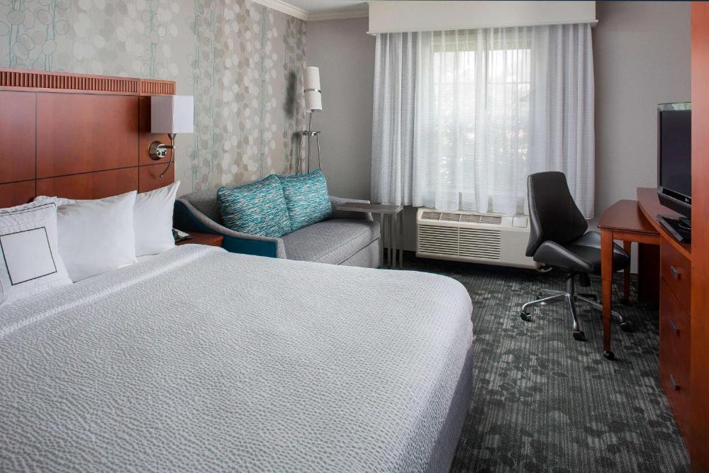 King Room with Sofa Bed interior